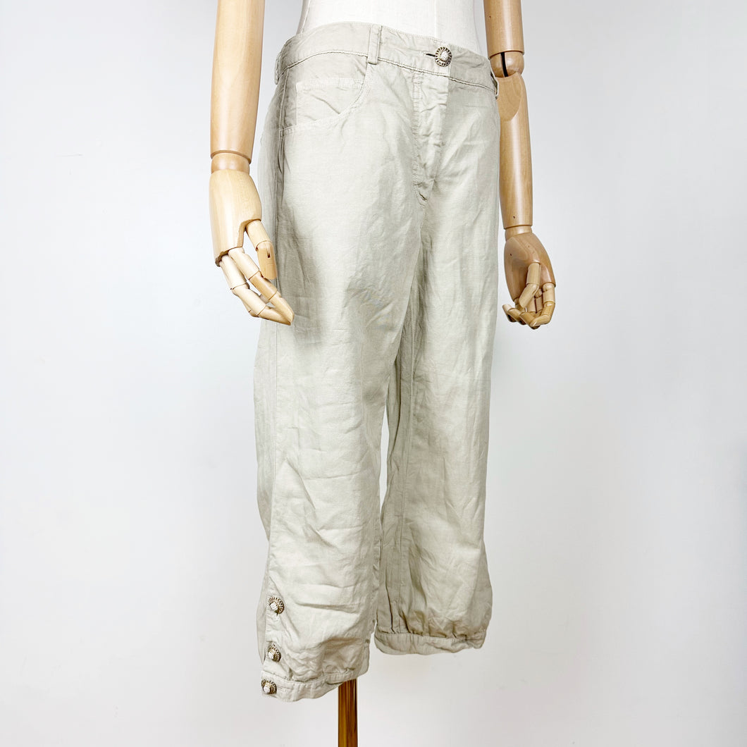 Chanel Spring 2010 RTW Beige Linen Capris Pants Small