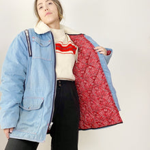 Load image into Gallery viewer, 70s Denim Bandana Print Lined Coat Large
